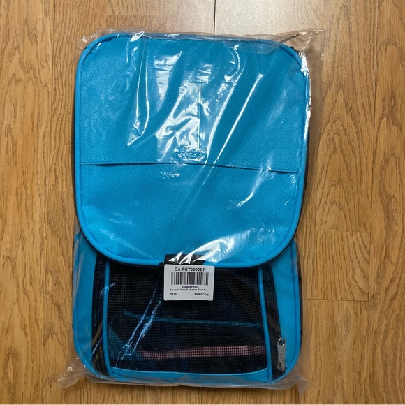 NWT Brand: Discala Cat Dog Carrier Up to 15 lbs - Picture 2 of 4